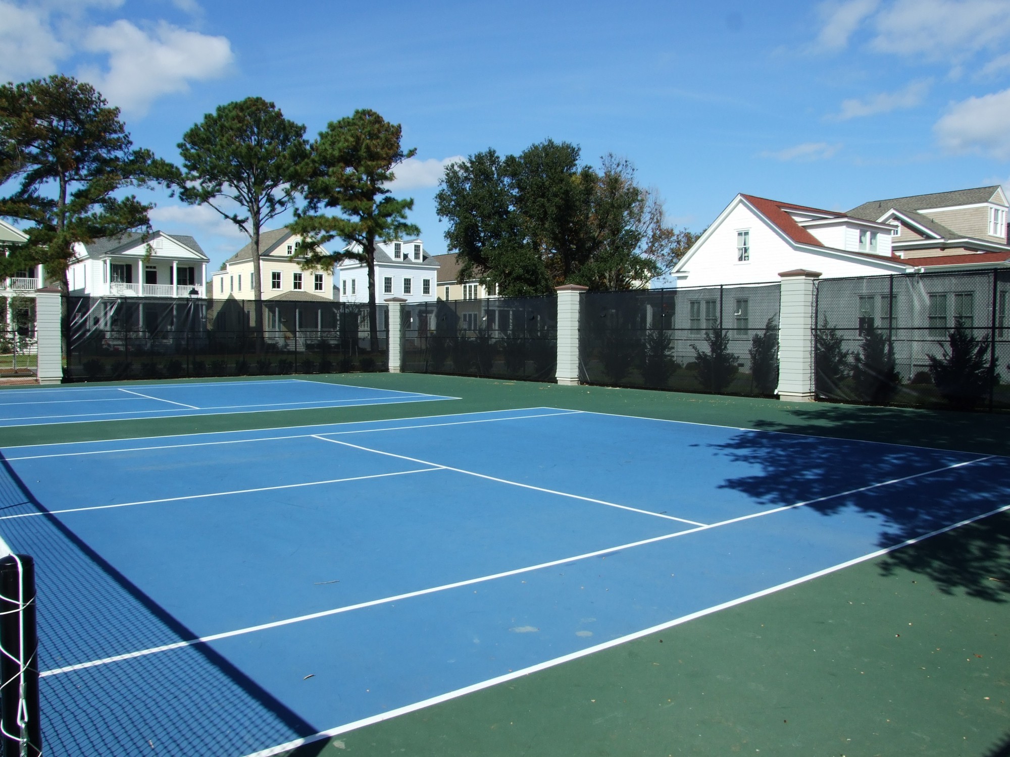 amenity tennis court